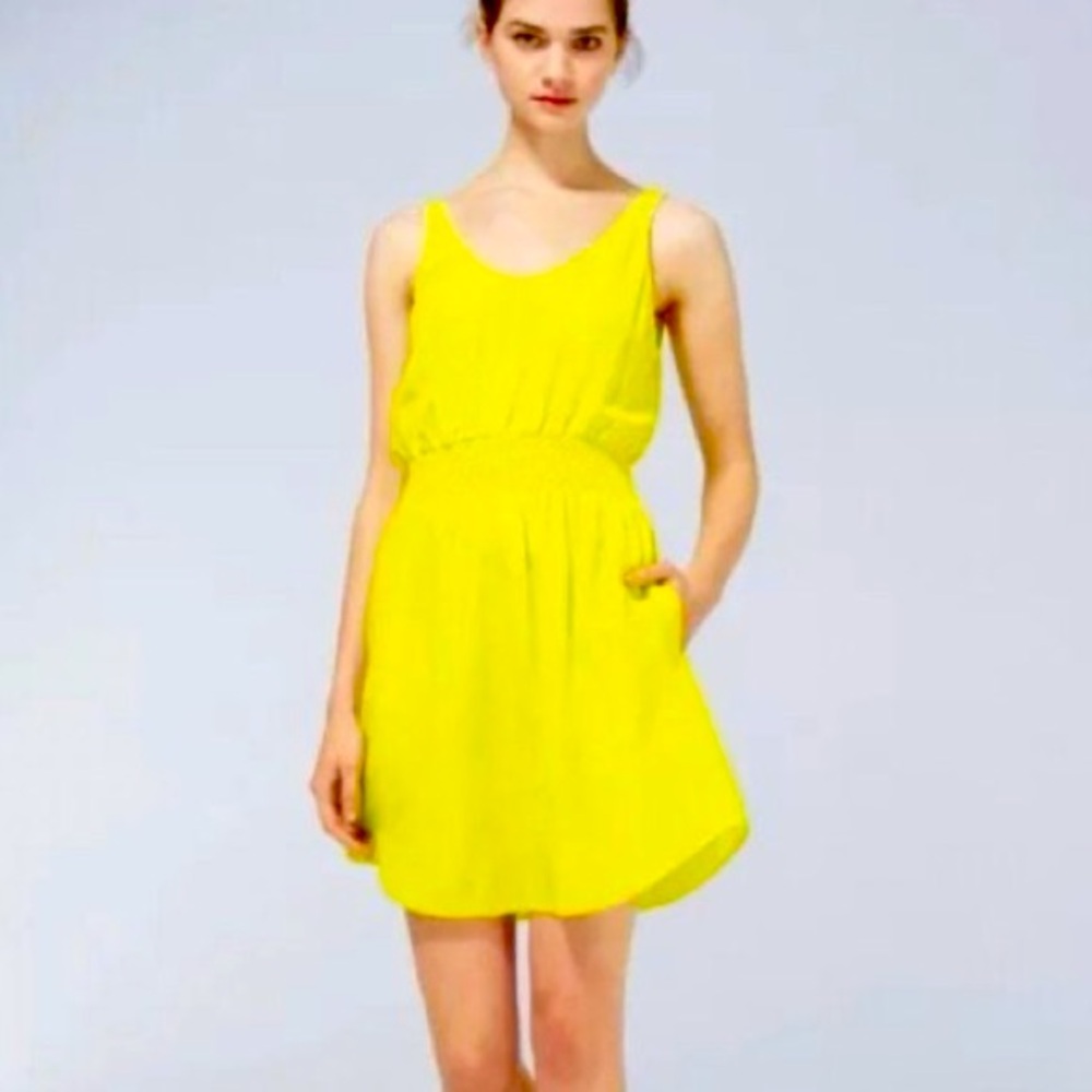 New Babaton 100% silk dress yellow stretchy waist.